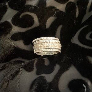Henri Bendel Luxe ‘Hand-Me-Down’ Stack Ring NWT